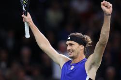 开云足球直播-包含欧洲网球队绝地反击法国网球队，兹维列夫送出助攻的词条