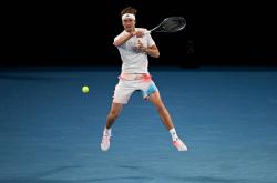 开云体育中国-美国网球队血洗世界网球队，兹维列夫送出助攻的简单介绍