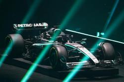 开云体育入口-阿斯顿马丁轻取索伯车队，汉密尔顿状态火热