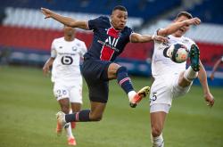 开云体育平台APP-巴黎圣日耳曼横扫对手，继续领跑