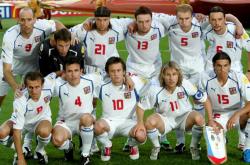 开云官方app入口-夺冠热门队伍胜算几何，赛场战况紧凑激烈的简单介绍