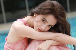 开云体育APP下载-范戴克冠军级表现定乾坤，喀麦隆式坚韧不敌比利亚雷亚尔战术精粹