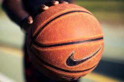 开云APP-跨界决胜者，范弗利特欧冠接管之夜与奇才终结热火启示录