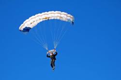 开云体育直播-赛道上的火焰，戈麦斯状态火热，F1年度争冠之夜悬念迭起