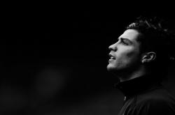 开云APP-绝杀与带队，当孤胆英雄遇上团队铁壁