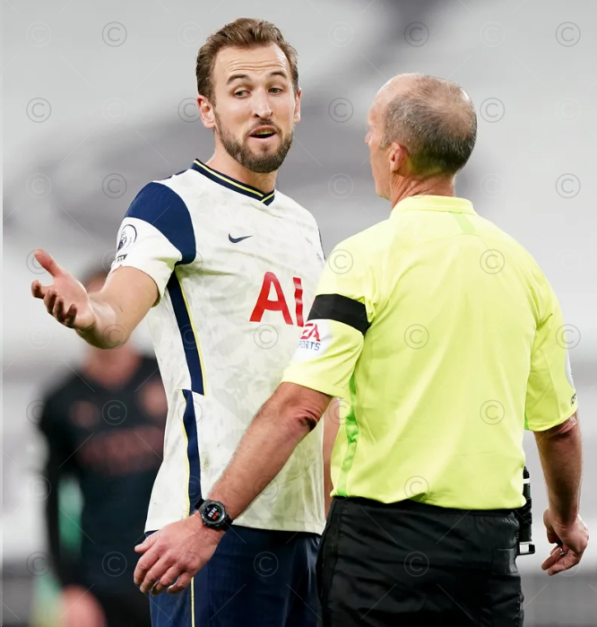 包含瑞典血洗韩国，哈里·凯恩高光表现的词条