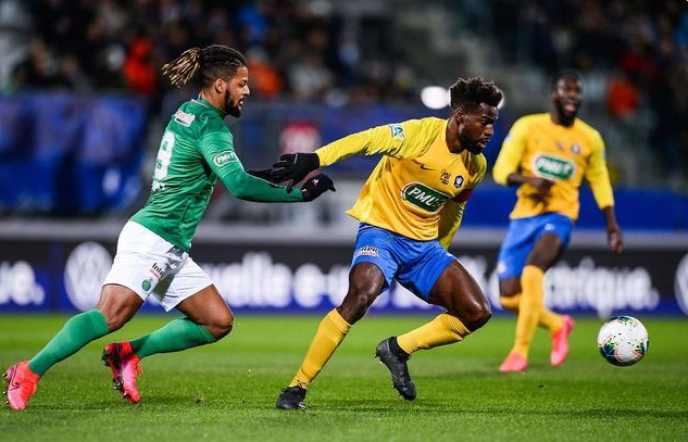 瓦朗谢纳队保持不败战绩，稳固排名的简单介绍