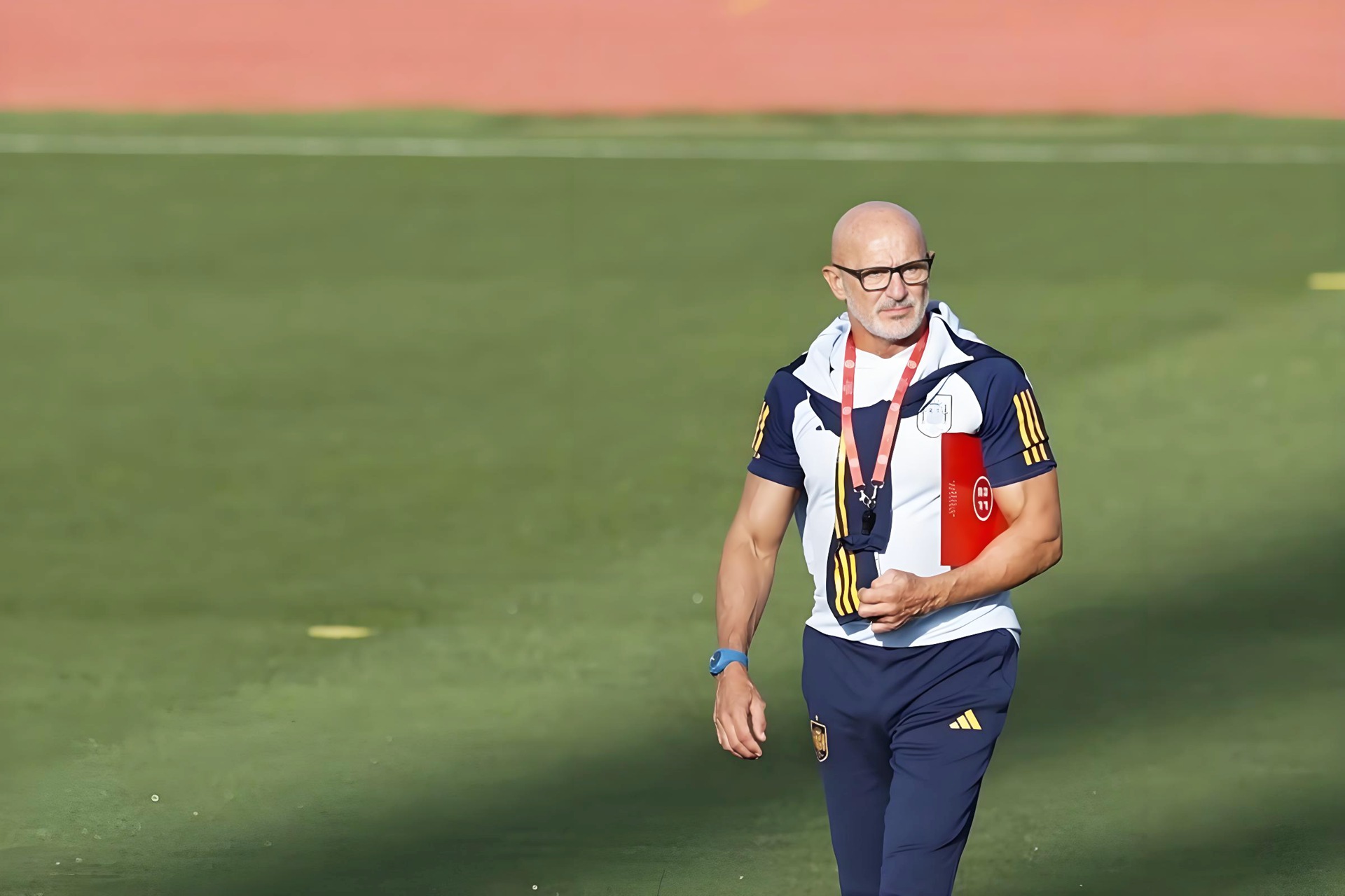 西班牙前锋在外国获得最佳射手奖