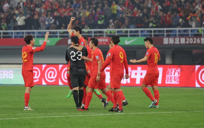 精彩进球瞬间，球迷热血沸腾的简单介绍