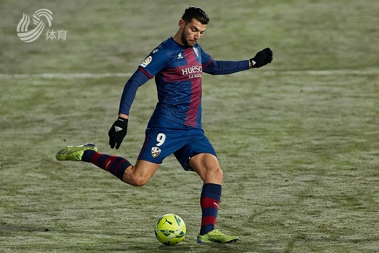 贝蒂斯实力出击！客胜韦斯卡斯达成联赛双杀的简单介绍