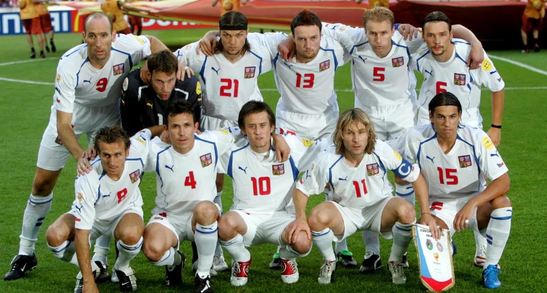 夺冠热门队伍胜算几何，赛场战况紧凑激烈的简单介绍