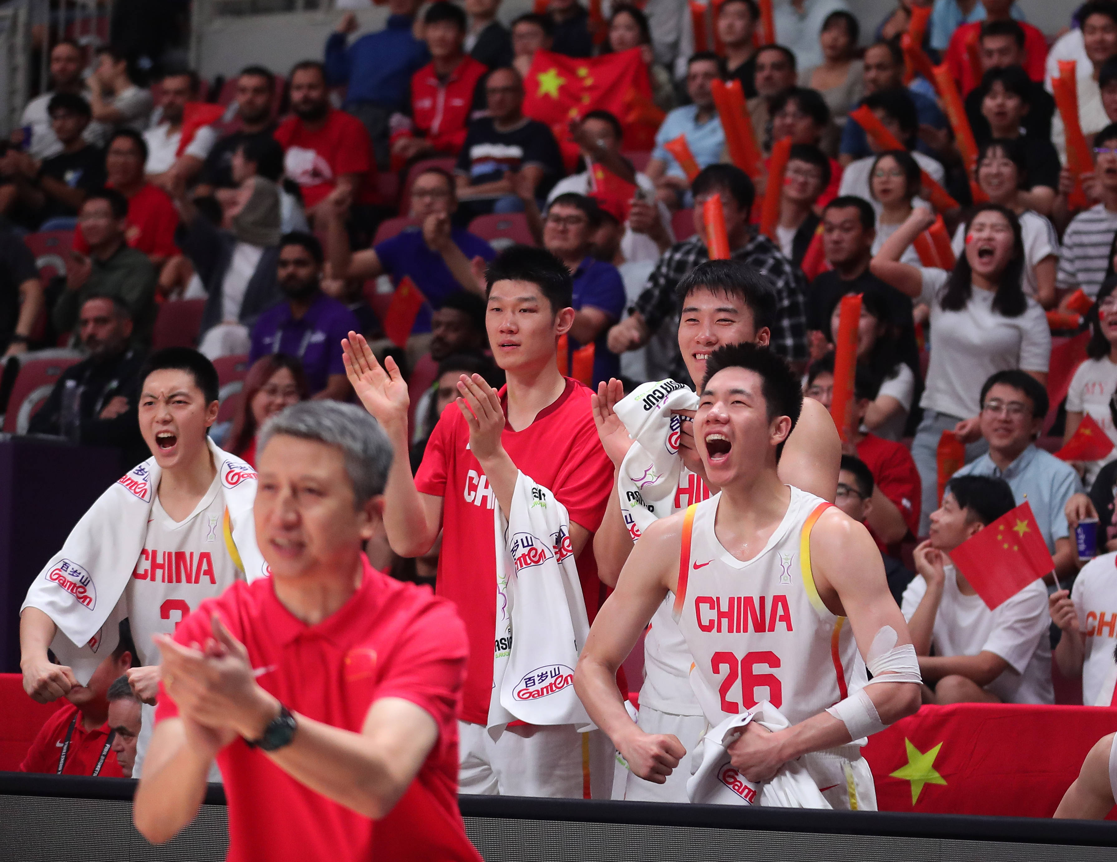 亚洲球员在国际比赛中获得重要荣誉