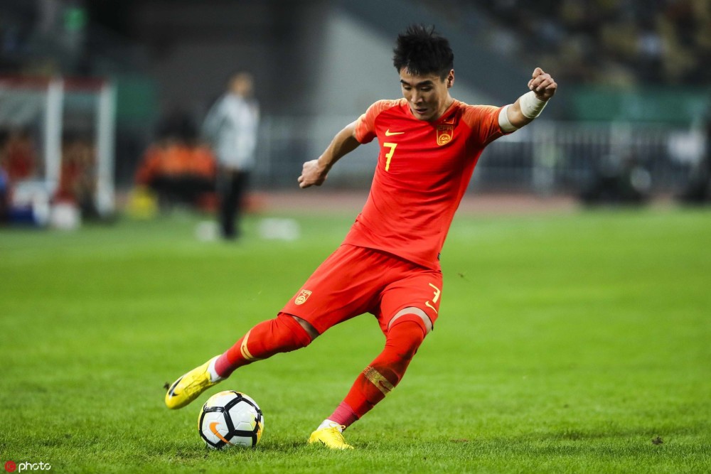 包含泰国羽毛球队翻盘日本羽毛球队，陶菲克制霸全场的词条