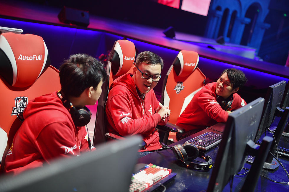 关于中国队轻取瑞典队，波尔带队取胜的信息