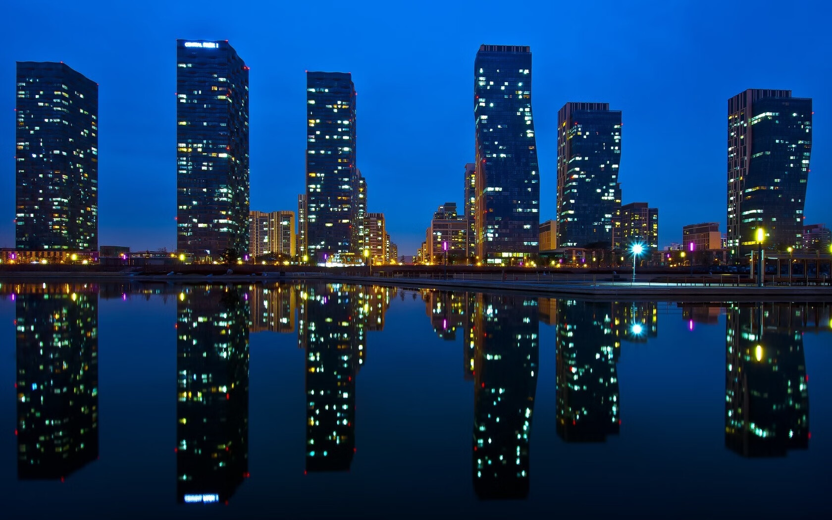 艺术与速度的交响,佛罗伦萨的足球启示与托尼的F1终极接管