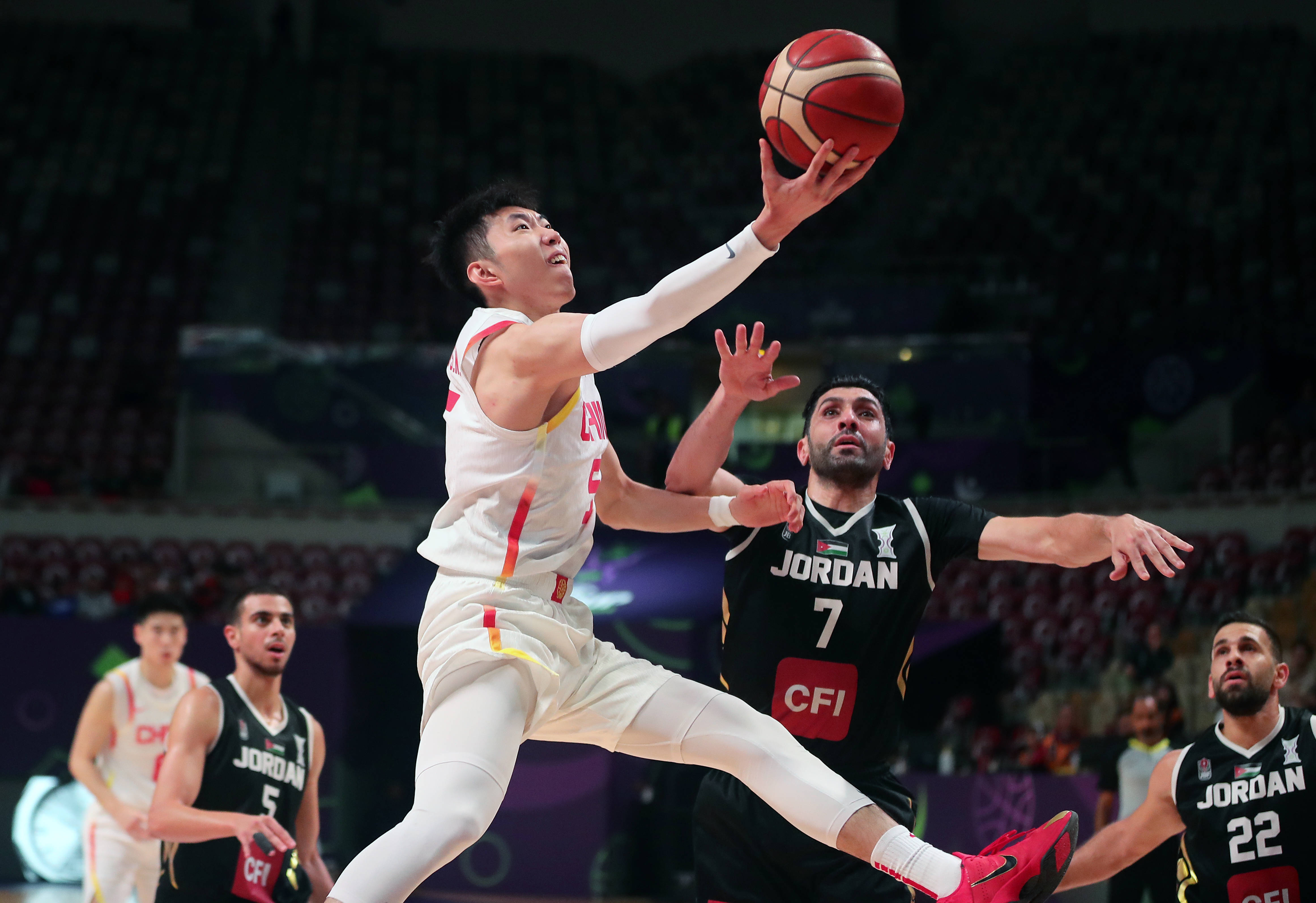 中国篮球职业联赛激烈角逐即将展开 中国篮球职业联赛激烈角逐即将展开