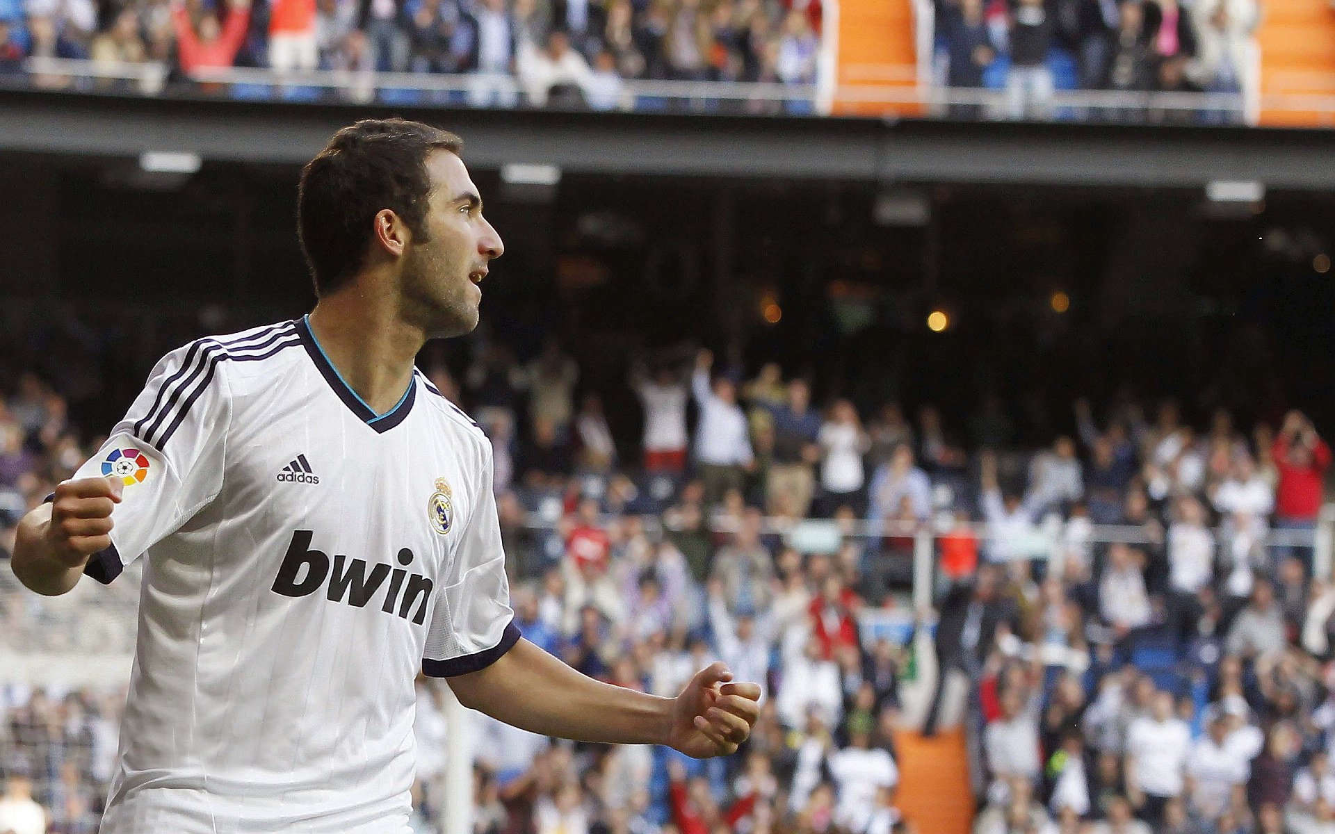 黄蜂蛰醒联盟,拉梅洛·鲍尔如何导演爆冷广东的篮球哲学