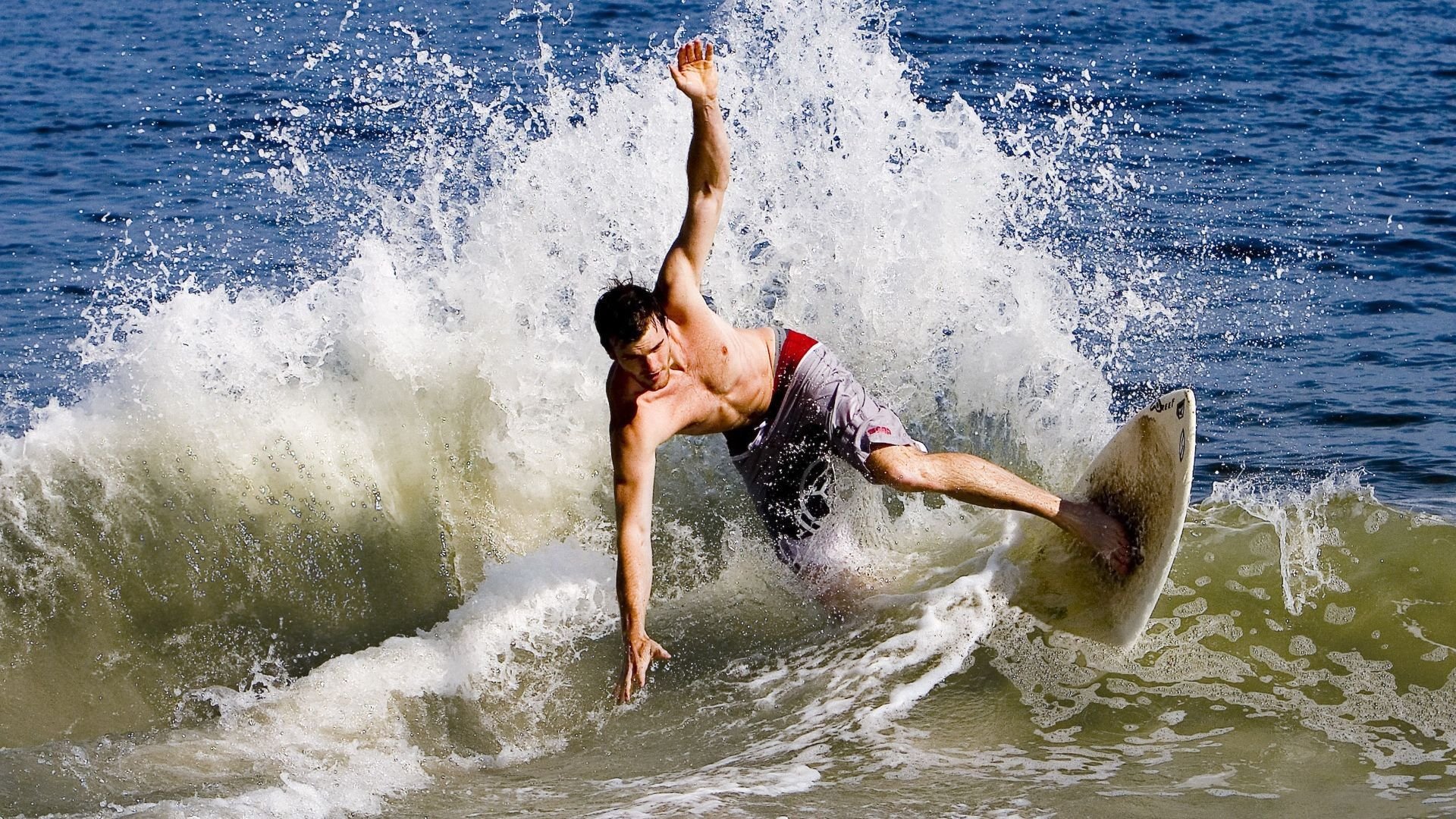 坎特一锤定音，丹麦战术完胜秘鲁的北欧智慧